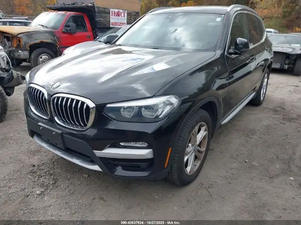 5UXTR9C51KLP89810 2019 BMW X3 - Image 2