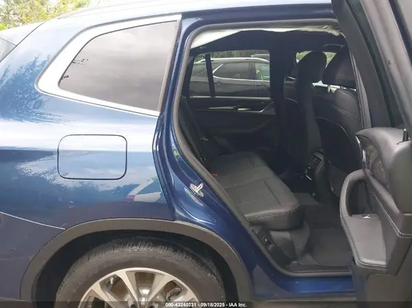 5UXTR9C51KLP95672 2019 BMW X3 - Image 8