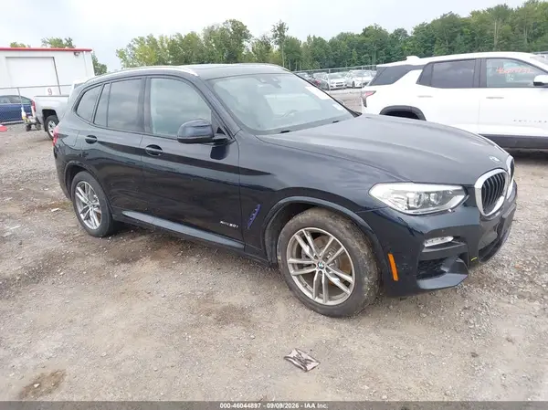 5UXTR9C52JLC69990 2018 BMW X3 - Image 1