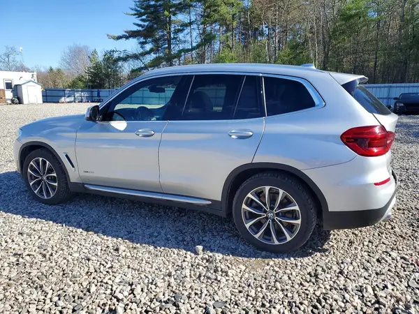 5UXTR9C52JLC73067 2018 BMW X3 - Image 2