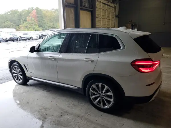5UXTR9C52JLC74753 2018 BMW X3 - Image 2