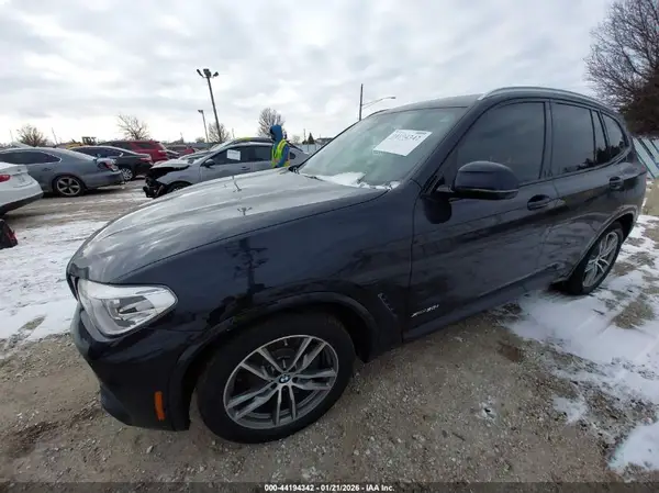 5UXTR9C52JLC76745 2018 BMW X3 - Image 2