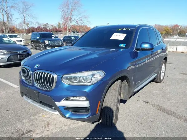 5UXTR9C52JLC81038 2018 BMW X3 - Image 2