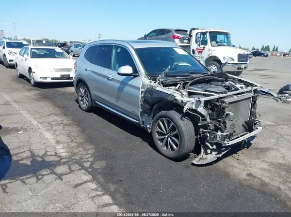 5UXTR9C52JLC83498 2018 BMW X3 - Image 1