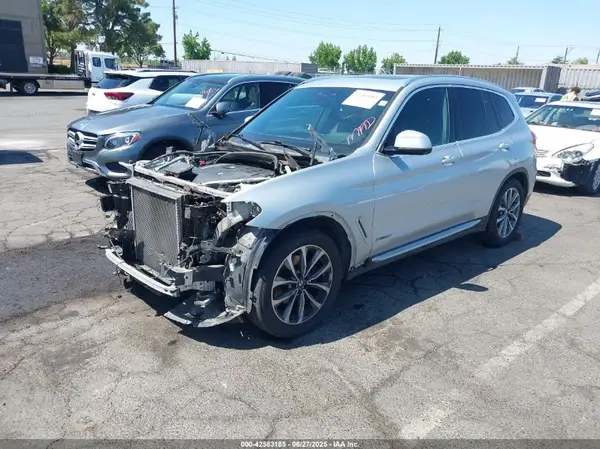5UXTR9C52JLC83498 2018 BMW X3 - Image 2