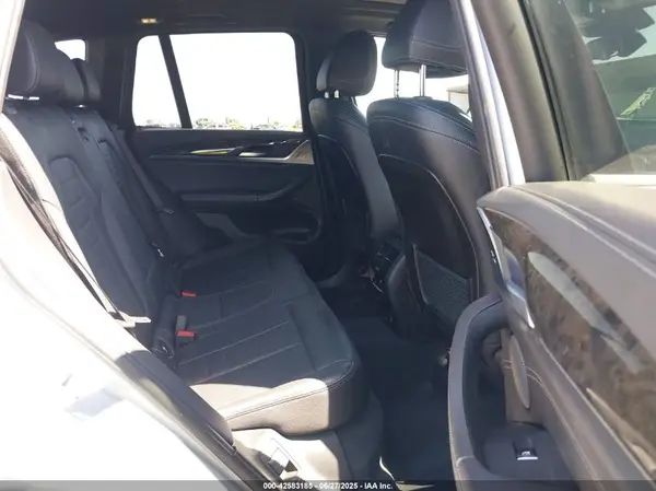 5UXTR9C52JLC83498 2018 BMW X3 - Image 8