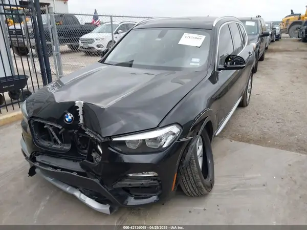 5UXTR9C52JLD59351 2018 BMW X3 - Image 2