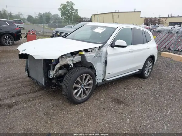 5UXTR9C52JLD59706 2018 BMW X3 - Image 2