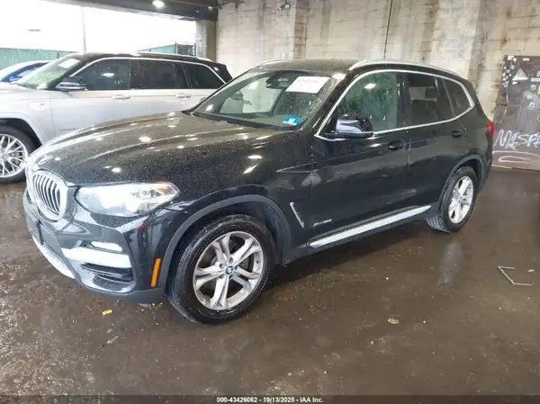 5UXTR9C52JLD60239 2018 BMW X3 - Image 2