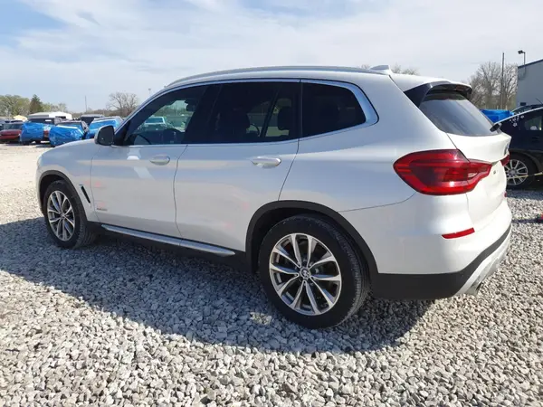 5UXTR9C52JLD60435 2018 BMW X3 - Image 2