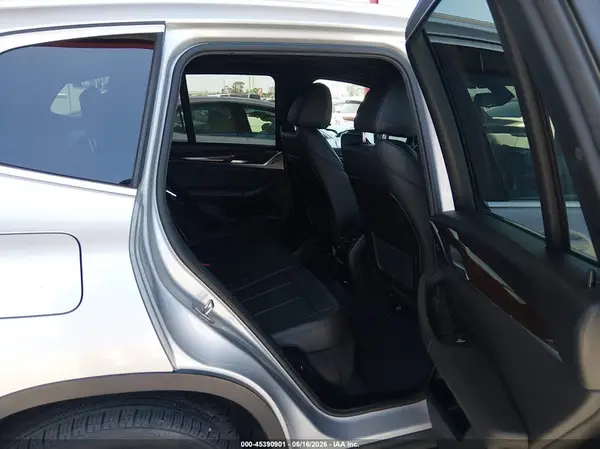 5UXTR9C52JLD62007 2018 BMW X3 - Image 8