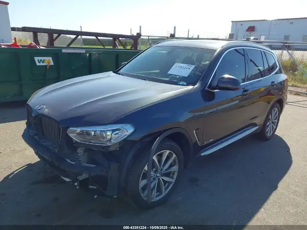 5UXTR9C52JLD66364 2018 BMW X3 - Image 2