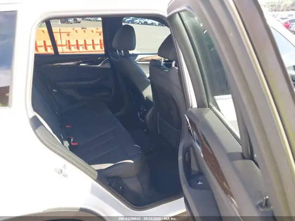5UXTR9C52JLD71418 2018 BMW X3 - Image 8