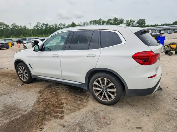 5UXTR9C52KLD97633 2019 BMW X3 - Image 2