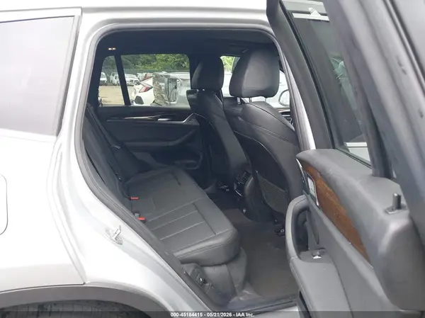 5UXTR9C52KLD98748 2019 BMW X3 - Image 8