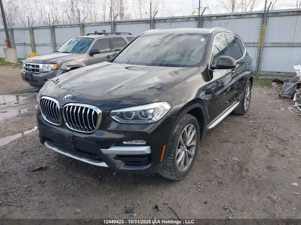 5UXTR9C52KLE12194 2019 BMW X3 - Image 2