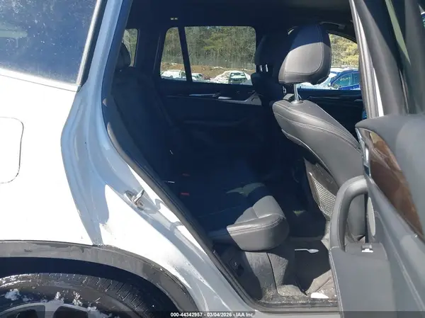 5UXTR9C52KLE14902 2019 BMW X3 - Image 8