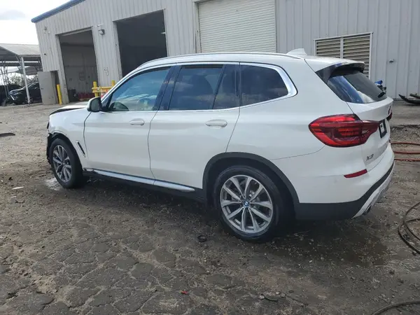 5UXTR9C52KLE17606 2019 BMW X3 - Image 2