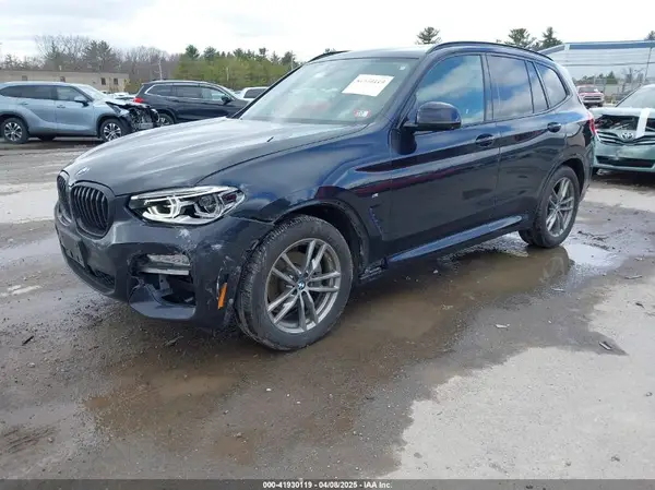 5UXTR9C52KLE20652 2019 BMW X3 - Image 2