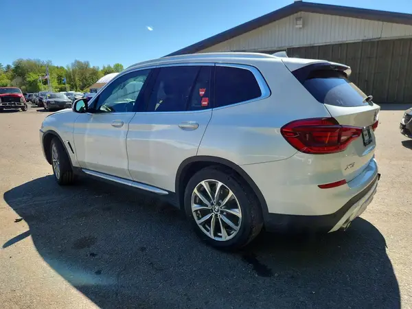 5UXTR9C52KLE21123 2019 BMW X3 - Image 2