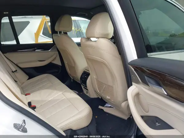 5UXTR9C52KLP85698 2019 BMW X3 - Image 8