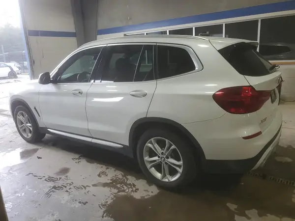 5UXTR9C52KLP95714 2019 BMW X3 - Image 2