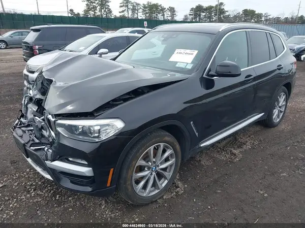 5UXTR9C52KLR04138 2019 BMW X3 - Image 2
