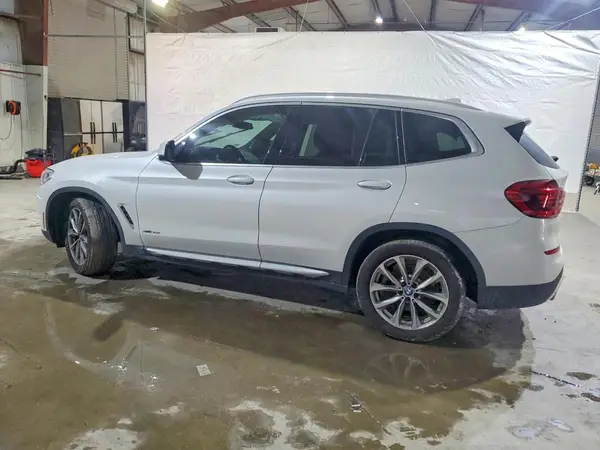 5UXTR9C53JLC73692 2018 BMW X3 - Image 2