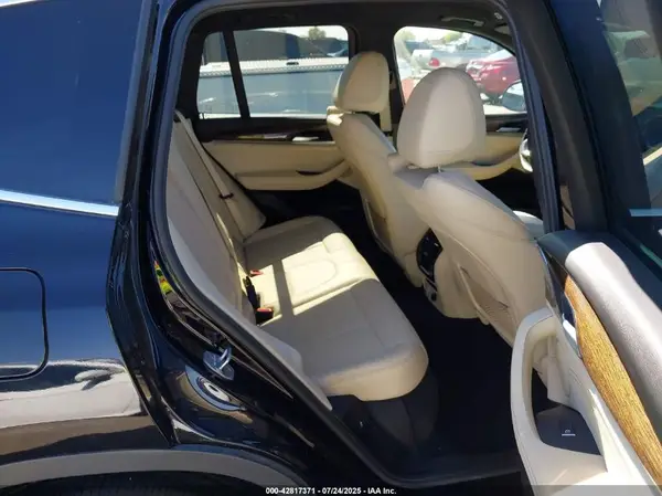 5UXTR9C53JLC76091 2018 BMW X3 - Image 8