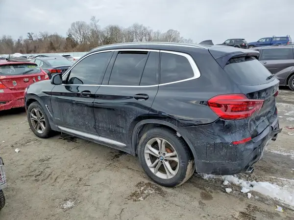 5UXTR9C53JLC77676 2018 BMW X3 - Image 2