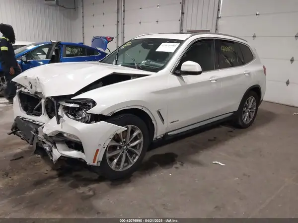 5UXTR9C53JLC77922 2018 BMW X3 - Image 2
