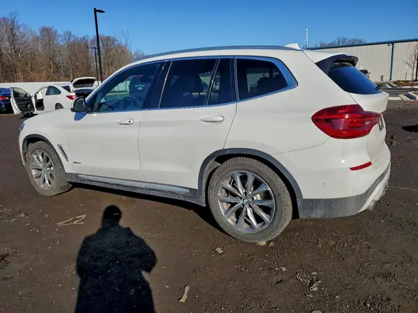 5UXTR9C53JLC80576 2018 BMW X3 - Image 2