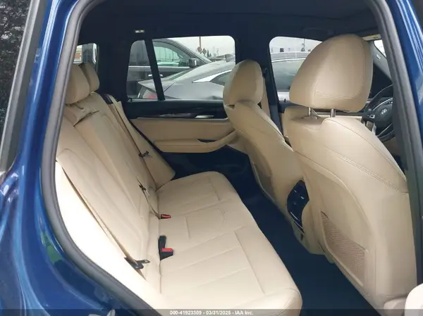 5UXTR9C53JLC80951 2018 BMW X3 - Image 8