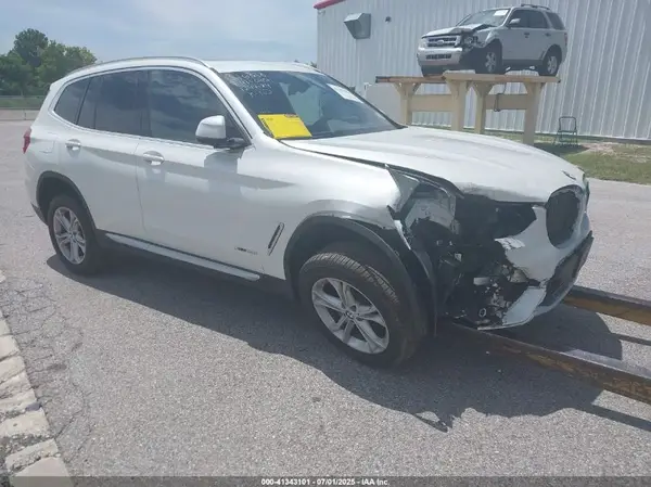 5UXTR9C53JLC81145 2018 BMW X3 - Image 1