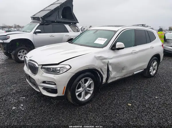 5UXTR9C53JLD61125 2018 BMW X3 - Image 2