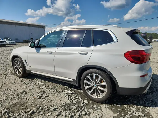5UXTR9C53JLD63649 2018 BMW X3 - Image 2