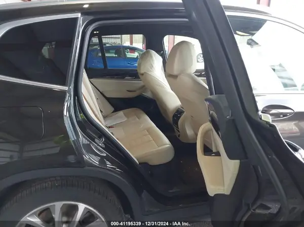 5UXTR9C53JLD64672 2018 BMW X3 - Image 8