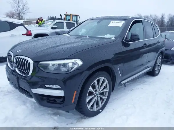 5UXTR9C53JLD70262 2018 BMW X3 - Image 2