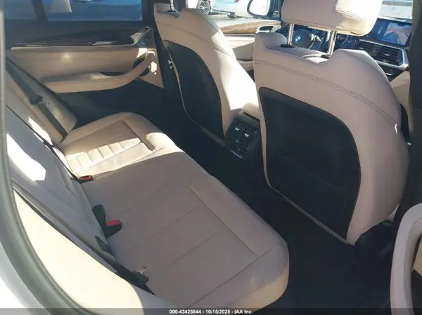 5UXTR9C53KLD94496 2019 BMW X3 - Image 8