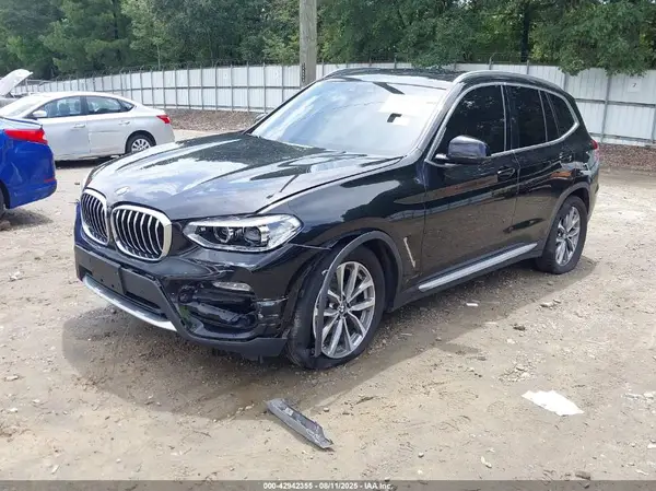 5UXTR9C53KLD98757 2019 BMW X3 - Image 2