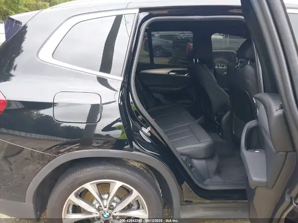 5UXTR9C53KLD98757 2019 BMW X3 - Image 8