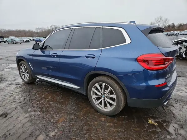 5UXTR9C53KLE11040 2019 BMW X3 - Image 2