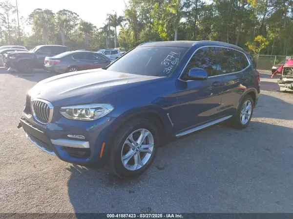 5UXTR9C53KLE18974 2019 BMW X3 - Image 2