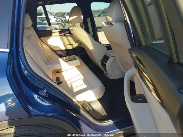 5UXTR9C53KLE18974 2019 BMW X3 - Image 8
