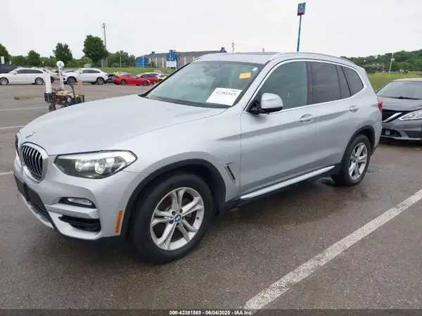 5UXTR9C53KLE19459 2019 BMW X3 - Image 2