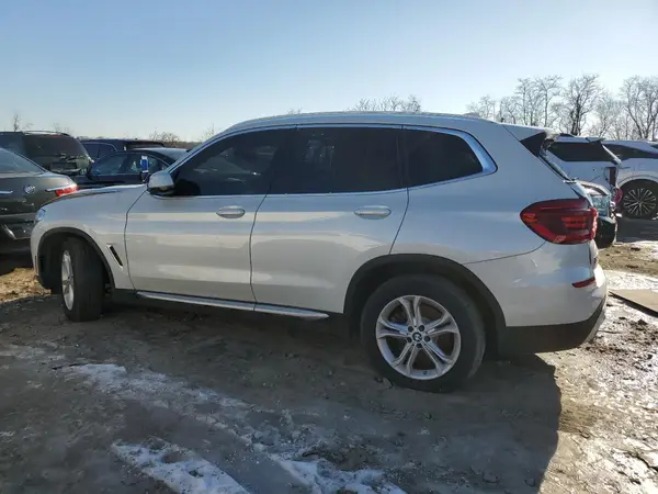 5UXTR9C53KLE20658 2019 BMW X3 - Image 2