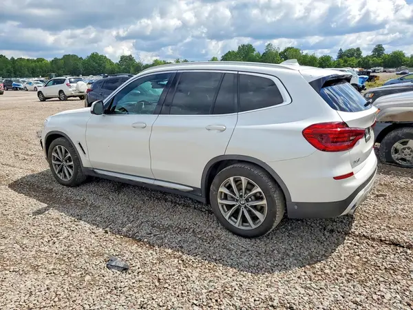5UXTR9C53KLP77352 2019 BMW X3 - Image 2
