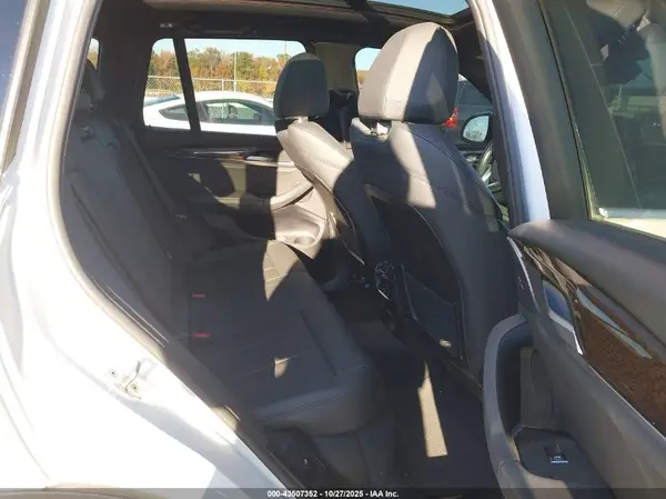 5UXTR9C53KLP84852 2019 BMW X3 - Image 8