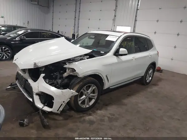 5UXTR9C53KLR08652 2019 BMW X3 - Image 2