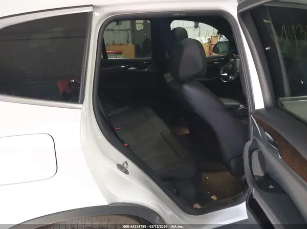 5UXTR9C53KLR08652 2019 BMW X3 - Image 8